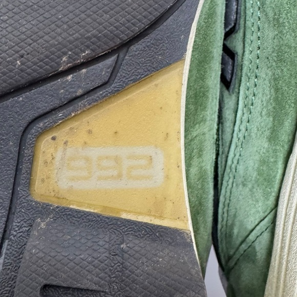 New Balance M992JJ Green and Black Sneakers - Picture 9 of 11
